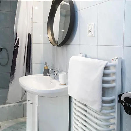 Miedzy Owcami Z Elektrycznymi Rowerami Apartment Sromowce Wyzne Exterior photo