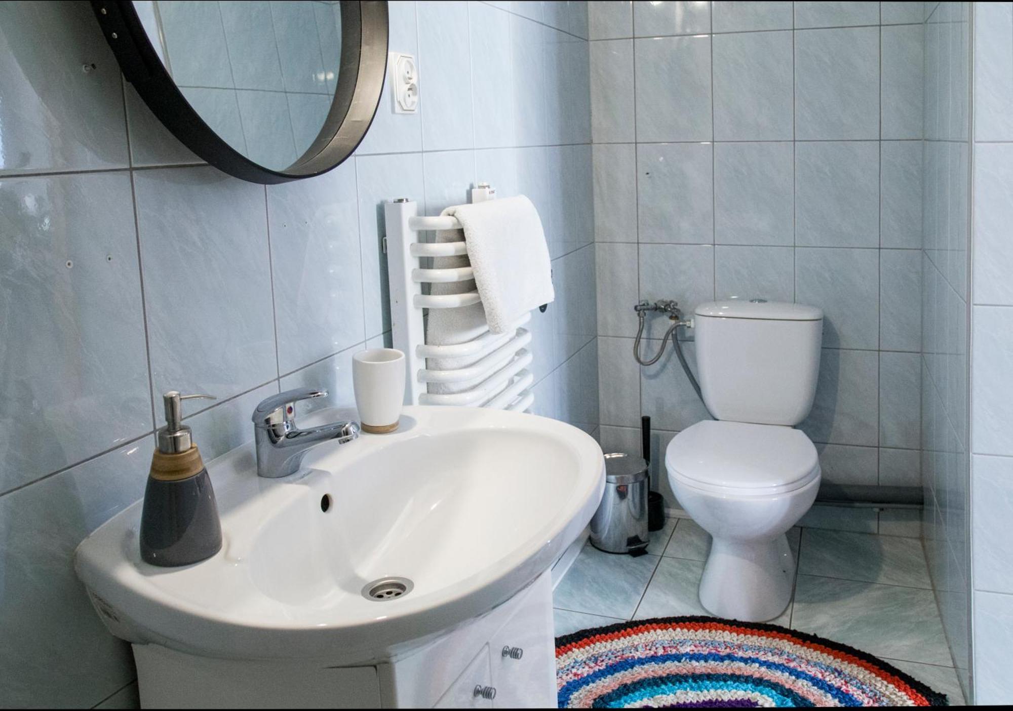 Miedzy Owcami Z Elektrycznymi Rowerami Apartment Sromowce Wyzne