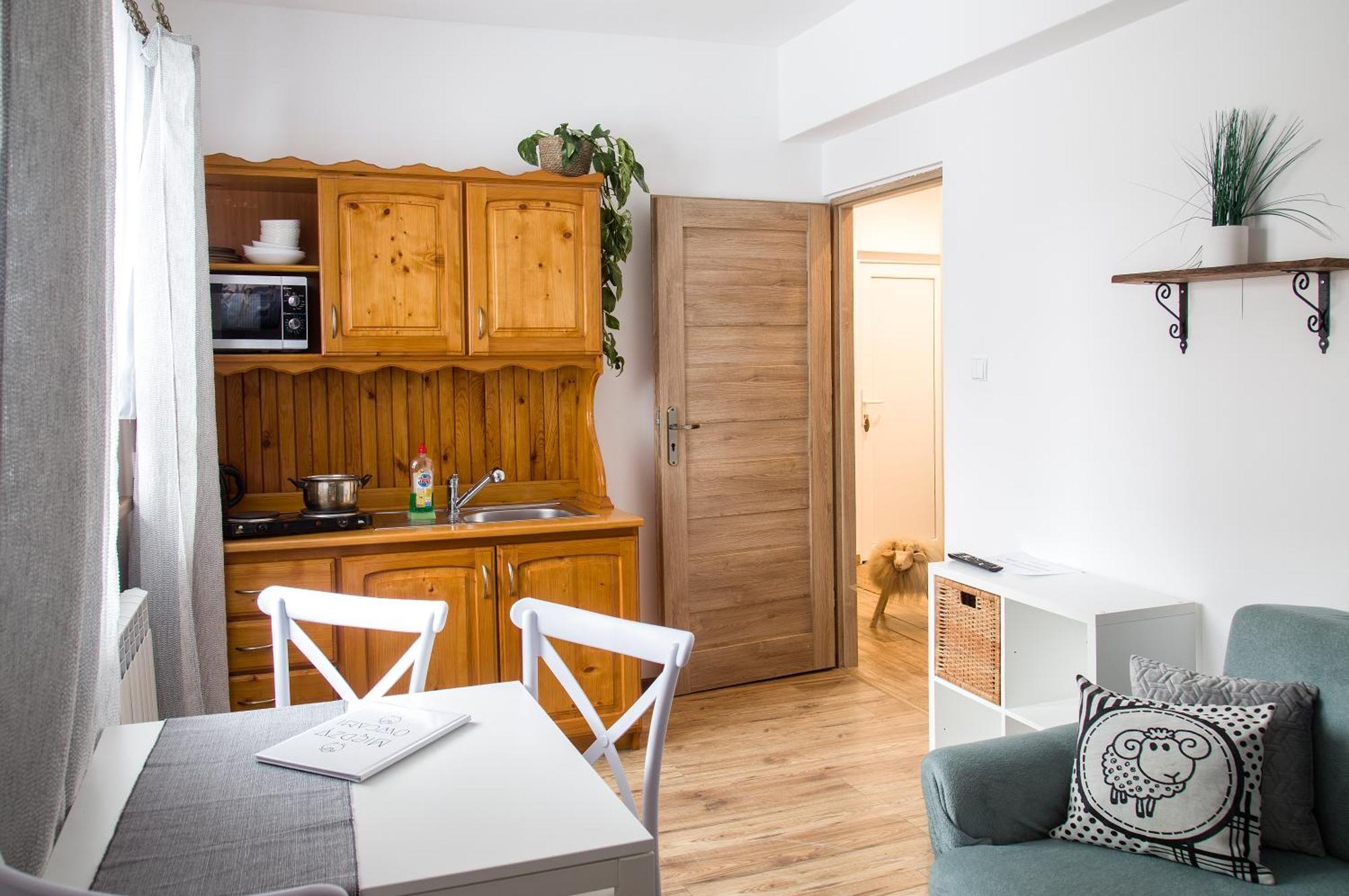 Miedzy Owcami Z Elektrycznymi Rowerami Apartment Sromowce Wyzne