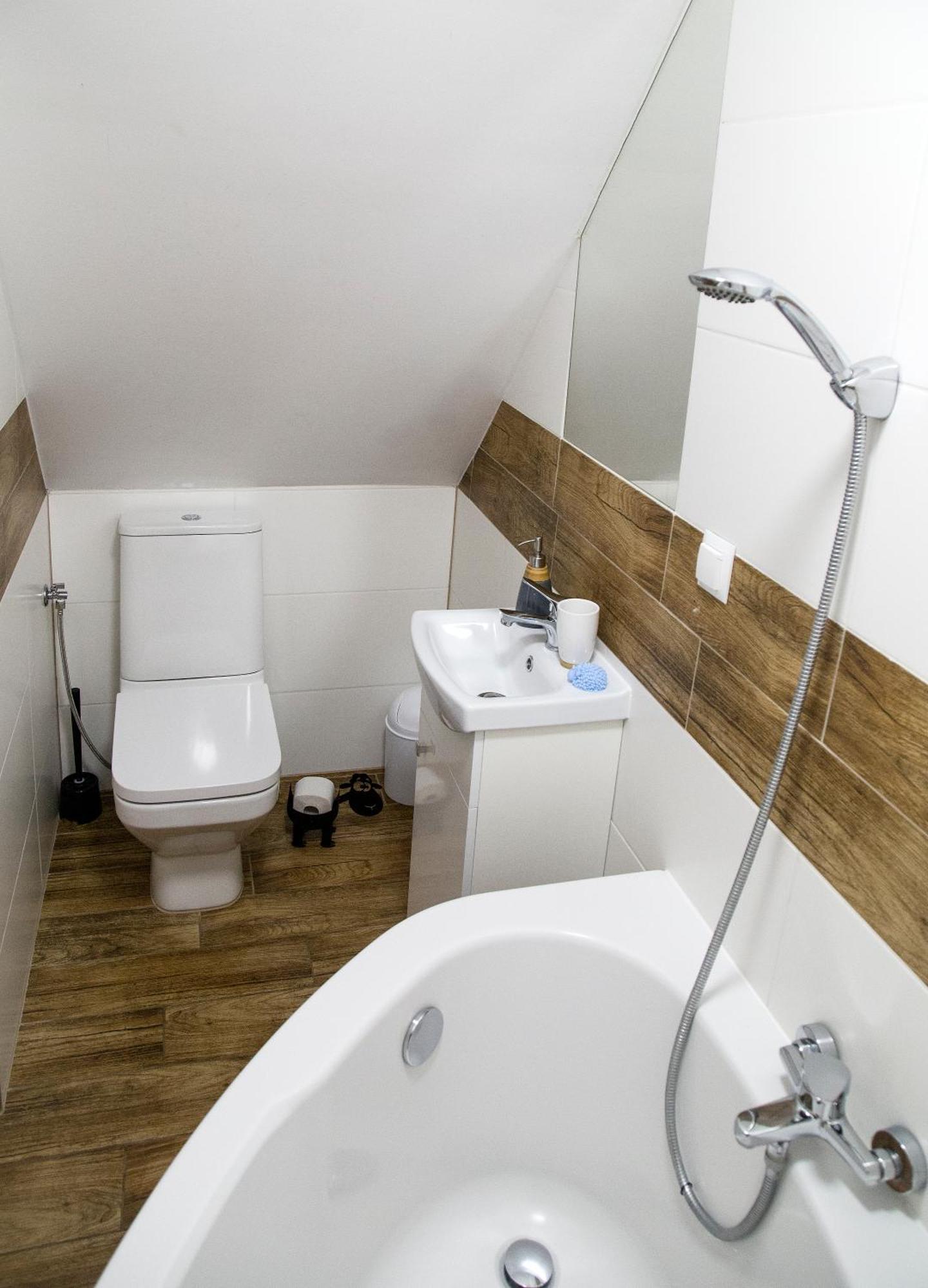 Miedzy Owcami Z Elektrycznymi Rowerami Apartment Sromowce Wyzne